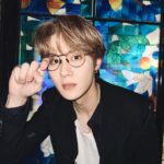 Kun Instagram - Suit X Glasses = ?