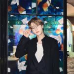Kun Instagram - Suit X Glasses = ?