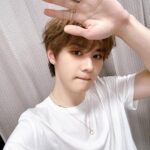 Kun Instagram - It’s our first time to visit Manila and I’m so grateful so many WayZenNi are here for us! Thanks and love u guys!See u next time!💚Good night