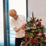 Kunpimook Bhuwakul Instagram - 이번 크리스마스는 코카-콜라와 함께! 코카-콜라 공식앱 ‘코-크 플레이’를 통해 코카-콜라 오너먼트를 만나보세요! #광고 #코카콜라 #크리스마스 #크리스마스트리 #오너먼트 #리얼매직 #코카콜라제로 #크리스마스선물 #CocaCola #Christmas #RealMagic @cocacola_korea