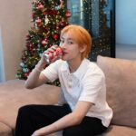 Kunpimook Bhuwakul Instagram - 이번 크리스마스는 코카-콜라와 함께! 코카-콜라 공식앱 ‘코-크 플레이’를 통해 코카-콜라 오너먼트를 만나보세요! #광고 #코카콜라 #크리스마스 #크리스마스트리 #오너먼트 #리얼매직 #코카콜라제로 #크리스마스선물 #CocaCola #Christmas #RealMagic @cocacola_korea