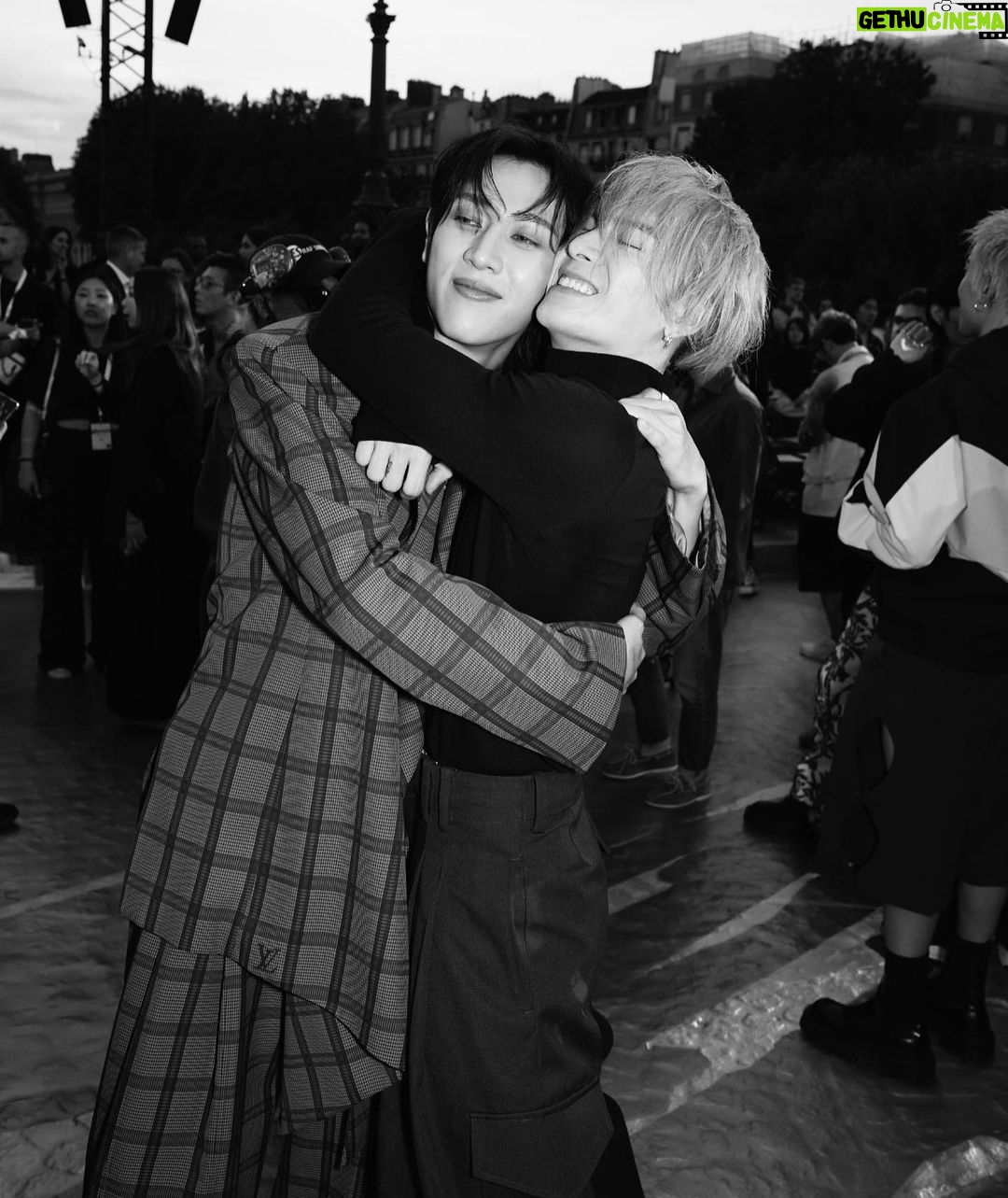 BamBam - 2.4 Million Likes - had a super great time✨
#LVMenSS24
@louisvuitton
