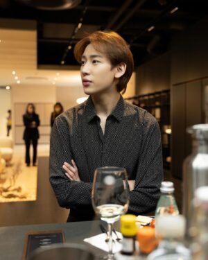 BamBam Instagram - Reeeeeal Luxury….!!!!!💫 

#AD #비스포크인피니트라인 #삼성비스포크 #비스포크인피니트라인와인냉장고 #가전을나답게 #데이코하우스