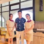 Kurt Chou Instagram - 今天送酒來給兩位飯店美女，順便吹吹海風！ #加油喜事 福容大飯店 福隆