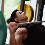 Kurt Chou Instagram - 你有沒有同時熱愛兩件事，但其中一項熱愛的必須因另一項目暫時放棄，那真的需要很多時間調適，沒錯…我被下達了《禁練令》必須因爲工作減掉大部分肌肉了，希望我能熬過不拿太重的啞鈴人生🥹 但我沒事的時候還是可以抽出時間教課的💪🏼