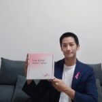 Kurt Chou Instagram - #乳癌 長年以來一直是女性發生率第一的癌症 甚至近幾年來也有年齡下降的趨勢 當然這跟壓力和飲食有很直接的關係 不過幸運的是，現代人越來越重視養生 很多的醫療檢查也越來越精準 希望大家都能意識健康才是財富 我是 周孝安 跟我一起響應粉紅絲帶🎗️ 乳癌防治宣導活動傳遞粉紅能量💕 雅詩蘭黛集團邁入推廣粉紅絲帶 乳癌防治的第 31 年 今年一樣透過粉紅絲帶系列宣導活動為台灣癌症臨床研究發展基金會積極募款 並透過深入偏鄉的乳房攝影車、乳房超音波檢查服務及自我檢測的推廣，以實際行動推動乳癌防治！ 這次的禮盒以圓形轉盤象徵女性乳房，轉盤內藏台灣乳癌關鍵數據 提醒大眾對乳癌潛在病變的重視 雅詩蘭黛集團 & 台灣癌症臨床研究發展基金會 邀您一同成為病友的支持力量！ 凡參與公益募款滿 1,000 元，即有機會抽中粉紅絲帶限定商品🎀 💝前往了解：https://bit.ly/45Uy1HD #雅詩蘭黛集團粉紅絲帶 #團結你我終結乳癌 #TimeToEndBreastCancer