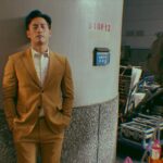 Kurt Chou Instagram - 那天夜裡，我累到在柱子旁睡著😴 @hi_im_eunice 的底片好看