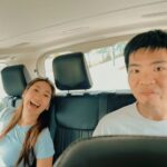 Kurt Chou Instagram – 帶著女兒去嘉義參加了朋友的生日
兩天一夜的中間穿插了一些團隊遊戲
我被分配到要抓到人才能贏的老鷹
本想輕鬆玩開心就好，畢竟老大不小了
但也不知為何突然又認真起來
充滿碎石的場地也讓我傷痕纍纍
但還是充滿了無數美好回憶

@ajgimi7 生日快樂，祝福每年都能一樣幸福健康，謝謝新朋友紀錄的照片！