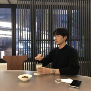 Kwon Hyuk Instagram - 🥛🍩