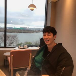 Kwon Hyuk Instagram - 🙂😄