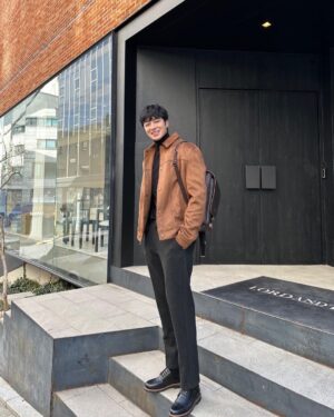 Kwon Hyuk Instagram - 출근!