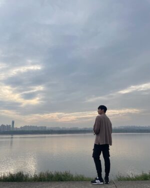 Kwon Hyuk Instagram - (숨어)