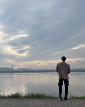 Kwon Hyuk Instagram - (숨어)