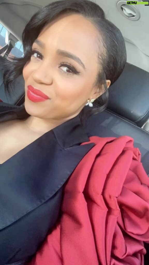 Kyla Pratt Instagram - This past weekend @naacpimageawards nominee lunch was so much fun. Always feels good to come together and celebrate each other. ❤️🖤 Congrats to all the nominees😜 The Proud Family: Louder and Prouder is nominated and so am i ☺️ Outstanding Character Voice-Over Performance (Television) Outstanding Animated Series Voting ends this Friday. Go Vote for your favorite ❤️ Posting late but I’m busy damnit lol @v.msmith @makeupbykweli @a1hair_ @cristallini_official @sterlingforever