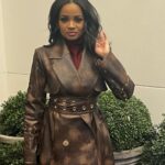 Kyla Pratt Instagram - Stay warm🔥 Coat & Earrings @mithridate.official Shoes @CLARITe Rings @allurez_jewelers & @emmaisraelssonstockholm @v.msmith