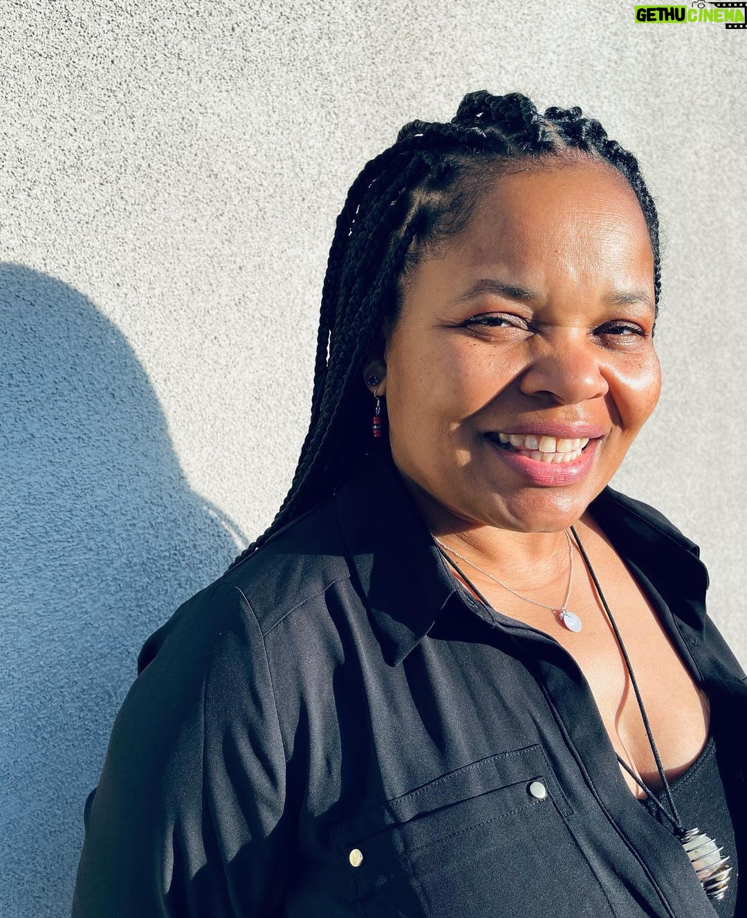 Kyla Pratt Instagram - Thank you for all that you’ve done and all that you do. I celebrate you everyday. She don’t play about any of her kids. And we don’t play about her. Love you Ma #HappyMothersDay #igetitfrommyMaMa ❤️🥰