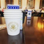 Kyla Pratt Instagram - ☺️💪🏽📝🎭🎨 #TheRightToBearArts #TheCreativeCoalition #WhiteHouse @thecreativecoalition Eisenhower Executive Office Building
