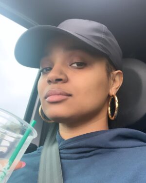 Kyla Pratt Instagram - Alright now 2022. Let’s do this shit like we supposed to 🤣 

Happy New Year Beautiful People 😝💋
#2022