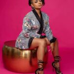 Kyla Pratt Instagram - @royalteemag 🖤💗💛