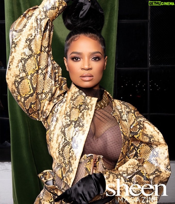 Kyla Pratt Instagram - 🖤🤎🖤 March/April issue of @sheenmagazine