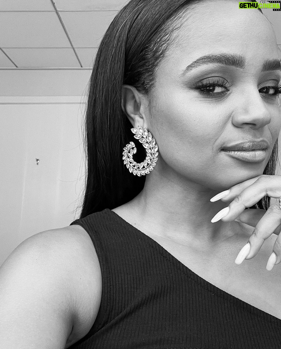Kyla Pratt Instagram - Thank You for having me @jenniferhudsonshow 💖