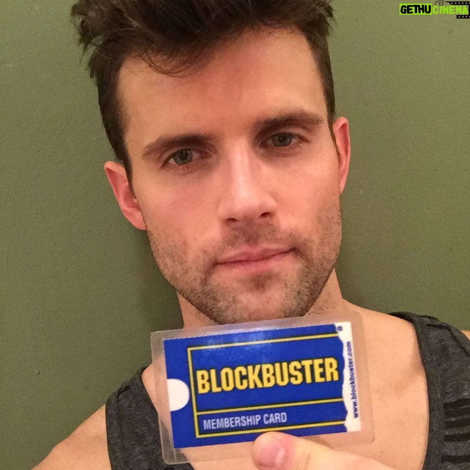 Kyle Dean Massey Instagram - Well...we had a good run. But KonMari is telling me you've gotta go. #blockbustervideo #magicoftidyingup Hell's Kitchen
