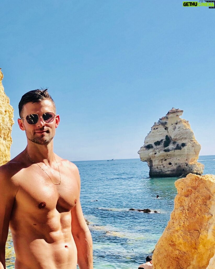 Kyle Dean Massey Instagram - Tchau Portugal. I liked you a lot.