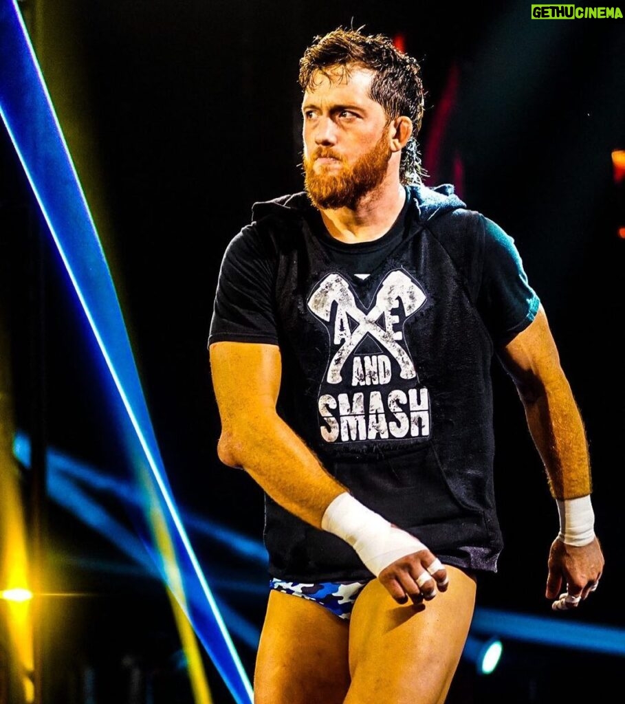 Kyle Greenwood Instagram - Had another golf ball sized swollen elbow gimmick that burst after the first forearm I gave to Boston Theory so at least that thick skull was good for something. 📸 @kimberlasskick