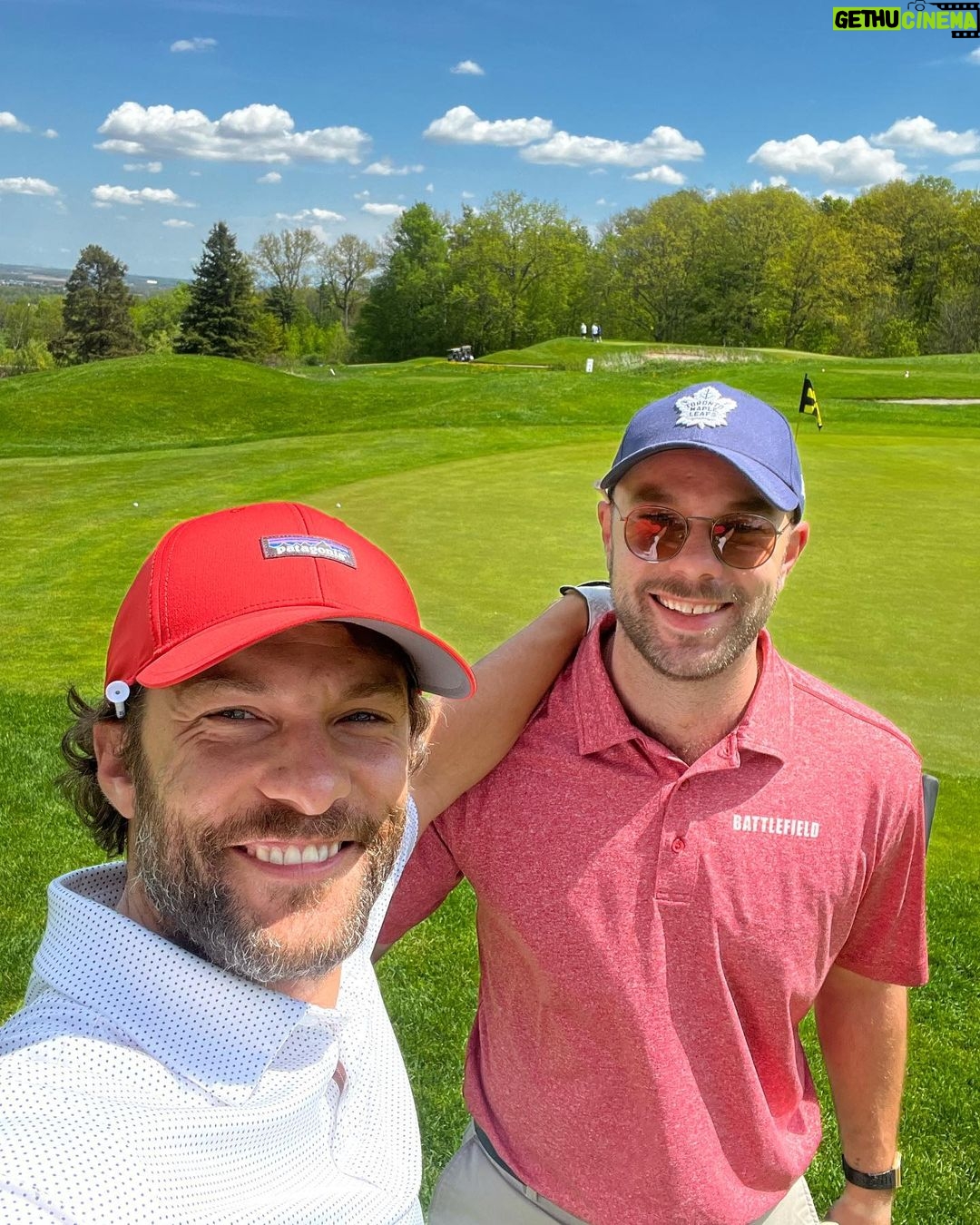 Kyle Schmid Instagram - I love this city and all the beautiful things that come with it. Thank you all for this fantastic trip and all the damn good memories. ❤️ Toronto, Ontario