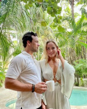 Kyle Schmid Instagram - Am I trippin, or am I trippin. I love this life.