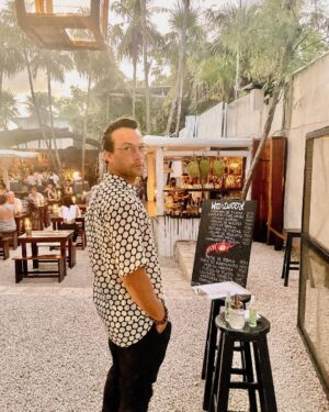 Kyle Schmid Instagram - Am I trippin, or am I trippin. I love this life.