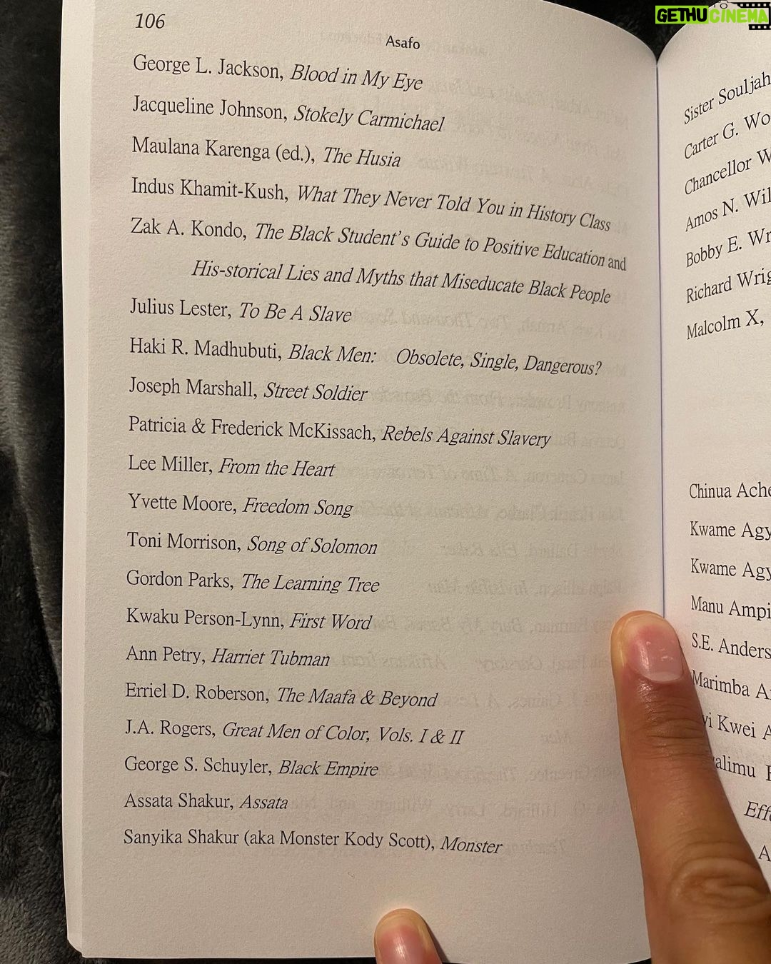 Kyrie Irving Instagram - Some Generational Authors that shift consciousness positively. The truth is out there and it’s OURS ♾🤞🏾A11Even Thank you for this brother @bryceaiken