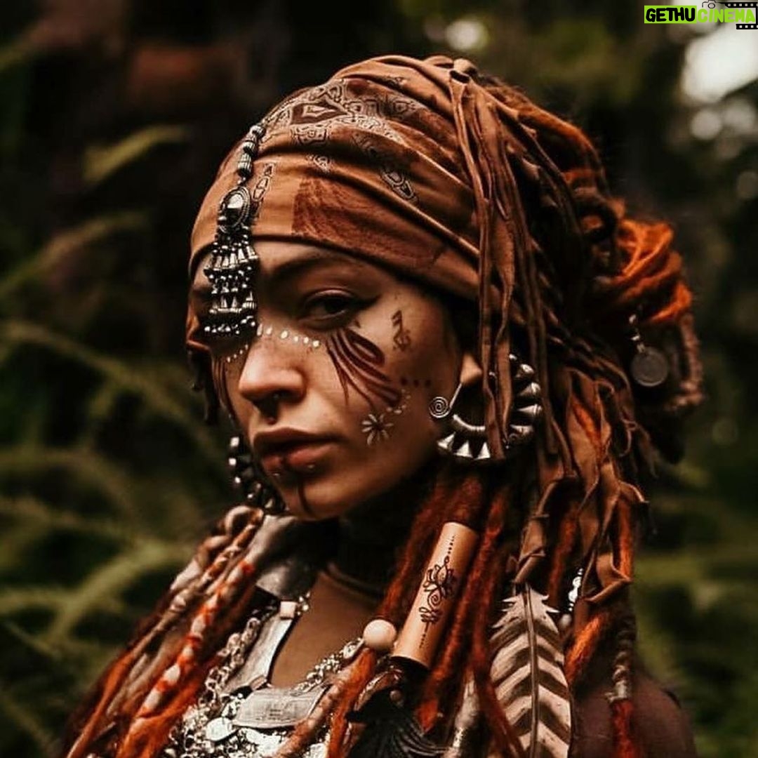 Kyrie Irving Instagram - Mother Earth Members ♾ I love Art!