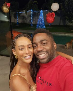 Lázaro Ramos Instagram - Mensagem pra vcs meus amores.

Passando aqui pra desejar a vcs tudo de melhor.
Que tenham amor, alegria e sossego.

Um feliz Natal repleto de dengo pra vcs.