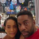 Lázaro Ramos Instagram - Mensagem pra vcs meus amores. Passando aqui pra desejar a vcs tudo de melhor. Que tenham amor, alegria e sossego. Um feliz Natal repleto de dengo pra vcs.