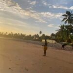 Lázaro Ramos Instagram - Pausa de 2 dias nas gravações fazer o que? Matar saudades e conseguir fazer o máximo possível na Bahia. Ontem deitei na rede só pra foto e depois corri pra empinar Arraia/pipa. Mas fiz bem mais, depois mostro pra vocês. É pausa ou maratona. Rsrsrs