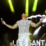 Léo Santana Instagram - Ontem 29/12 vivemos momentos INCRÍVEIS durante esses dois shows🙏🏿😮‍💨❤️🔥✊🏿 E a única coisa que me vem na cabeça é GRATIDÃO🙏🏿 @reveillonpraiadoforte @viradasalvador Deus abençoe todos vocês que estavam lá nos prestigiando! #leosantana #amomeusfãs #estilols #anotherone #reveillondoGG fotos @edermotaphoto Virada Do Ano