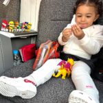 Léo Santana Instagram – Família feLIZ embarcando para mais uma aventura! ❤️

Em setembro trouxemos a Disney para a nossa Lilica, mas agora chegou a hora de levar ela para viver momentos imperdíveis ao lado dos personagens favoritos! 

Ao @passagensimperdiveis o nosso muito obrigado por mais uma vez estar presente em nossas viagens. Foi o app deles que nos mostrou a oferta das passagens, já baixa aí também, dica de ouro, viu?! ✈️ 

#PassagensImperdiveis Orlando, Florida