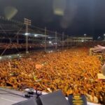 Léo Santana Instagram - ARRASTA PRO LADO E COMENTE SE MERECEMOS!! Deus Tremendo😮‍💨🙏🏿 FÃS, JUNTOS NÃO, ALÉM!❤️ 2 canções e 2 categorias.. GRATIDÃO🙏🏿 #deixadeusconduzir #sempre #leosantana Another One