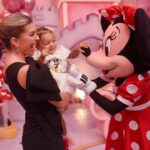 Léo Santana Instagram – Trouxemos a Disney até Lilica, estamos vivendo um sonho! Te amamos, filha!!! ❤️😍 Salvador, Bahia, Brazil