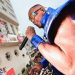 Léo Santana Instagram - Saudade do carnaval já pode, family? 😮‍💨😍 Confiram a parte 1 do corre mais doido do ano e o que eu mais amo e me preparo pra viver! Qual curiosidade que você gostaria de saber do meu #CarnavalGG? 😎 🎥: @edermotaphoto Carnaval de Salvador