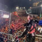 Léo Santana Instagram – Isso é Salvador/BA… isso é o #CarnavalGG, family? Será que sou abençoado? 🥹😮‍💨🙏🏿😍 Carnaval de Salvador