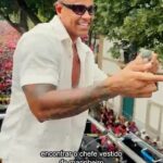 Léo Santana Instagram – O carnaval não está chegando, ele já chegou, family!

E vem com tudo pra gente tirar a nossa fantasia do dia a dia e transbordar nessa folia! 

Chegou a hora de mostrar a nossa melhor versão, bora? #LetsGo 🍻🙌🏿

#BebaComModeração #CarnaBrahma #Publi