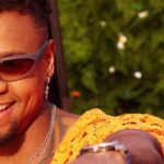 Léo Santana Instagram – Meu feat. com a @chillibeansoficial para coleção Chilli Hits 2024 tá o próprio hit do verão! Olha só esses detalhes inspirados na minha carreira e história!

Corre pra loja mais próxima eleger seu modelo favorito! 

#ChilliHits #Verão2024 #ChilliBeans #Carnaval2024 #ÓculosdeSol #Hit #LuisaSonza #LeoSantana