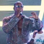 Léo Santana Instagram - @bailedasantinha 30/12 Porto Seguro/BA😮‍💨❤️😍 @reveillonemaltomar 31/12 Rio De Janeiro/RJ Dois GRANDIOSOS shows memoráveis🙏🏿❤️ #gratidao #leosantana #estilols #amomeusfãs #anotherone Brazil