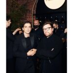 Lado Kvataniya Instagram - Вчера в качестве гостя побывал на торжественном закрытии Международного фестиваля дебютного кино в Новой Голландии, партнером которого в этом году выступил проект Hennessy Перспективы. ⠀ ⠀ Не так давно пройдя путь дебютанта, я могу сформулировать ощущения о съёмке своего первого полнометражного фильма “Казнь”. Дебютный фильм - это хождение по канату на двухметровой высоте. Можно упасть, и, может быть, будет даже не больно, но есть шанс, что травма останется на всю жизнь. ⠀ ⠀ Мне удалось посмотреть картину, победившую в основном конкурсе. Это фильм Кати Селенкиной “Обходные пути”, который был также отмечен критиками на Венецианском фестивале. Кажется, что в фильме ничего не происходит, но на самом деле происходит абсолютно всё. Весь фильм снят отстранённо, на общих планах, но между тем возникает полное погружение, и ты становишься заложником этой художественной реальности. И выбраться из этого фильма нельзя: после просмотра, оказавшись на улице, ты продолжаешь воспринимать окружающий мир иначе, потому что граница между вымыслом и реальностью полностью размыта. ⠀ Фильм выйдет в ноябре, поэтому настоятельно рекомендую к просмотру. ⠀ ⠀ #hennessycinema Saint Petersburg, Russia