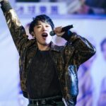 Lai Instagram - 今天5-1 但熱情一樣100分 淋雨大合唱好有fu ～☔️ 大家記得趕快洗澡喝熱水 📷 ： @yasashi.jpg 💄 ： @jasperwu2018 👨 ： @ben_underhair #幸好唱歌前有紀錄好看的時候😂 #謝謝桃園中壢的邀請