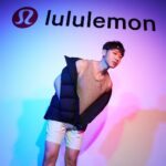 Lai Instagram - 其實當你年齡越加成熟的時候 就會開始想要尋找一個讓自己身心健康的方式 年輕的時候 凡事都是先衝就對了 愛拼才會贏 往往都是要等到病倒 或是承受不住壓力 才會去正視到身心健康的問題 像我自己30歲過後 漸漸開始會去接觸身心療癒的事情 例如： 冥想 頌缽 Zumba 等等 讓自己可以放鬆的事情 我現在自己習慣每天早上起床後 坐在床上 靜下心來 什麼都不要想 感受自己的呼吸 迎接放鬆的一天 這次lululemon舉辦了一個非常棒的活動 就是希望每個人都可以重視自己身心的健康 10/21 跟 10/22 在台北 101 舉辦免費沉浸式體驗 大家週末可以去體驗看看唷 一起來找尋屬於自己的身心幸福 @lululemontw #findyourwellbeing