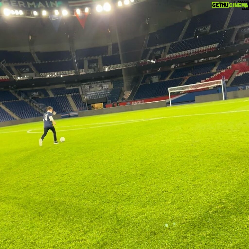 Lando Norris Instagram - Had 3 assists tho… 🦅 Paris Saint Germain Stadium-Parc De Princess