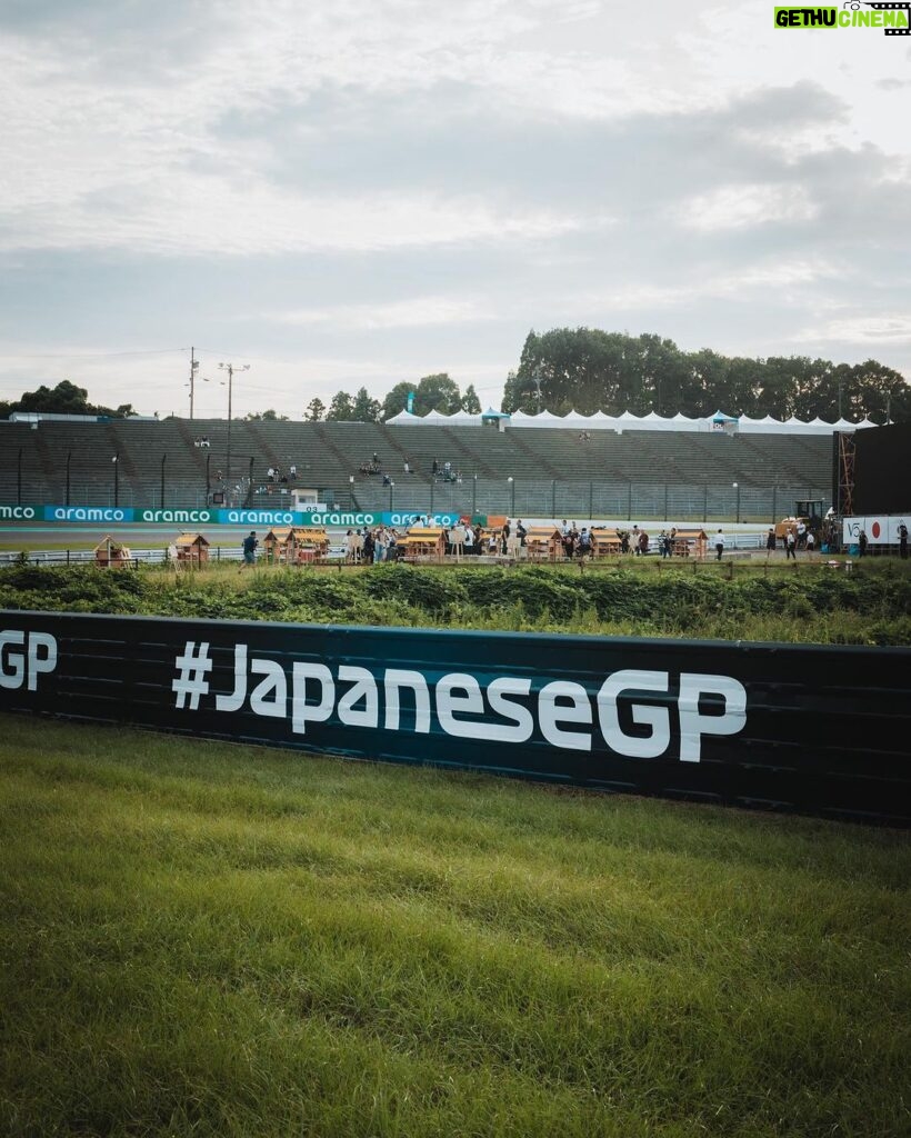 Lando Norris Instagram - Thursdays in Japan are my favourite kind of Thursdays 🐝 Suzuka International Circuit